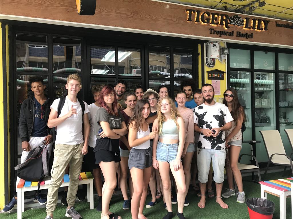Tiger Lily Hostel バンコク都 エクステリア 写真